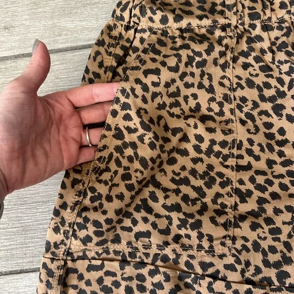 Aerie Leopard Print Paper Bag Shorts XS NWT - Picture 3 of 7